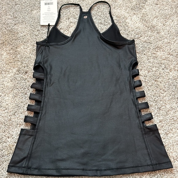 90 Degree by Reflex sexy cut out work out top - Picture 5 of 9